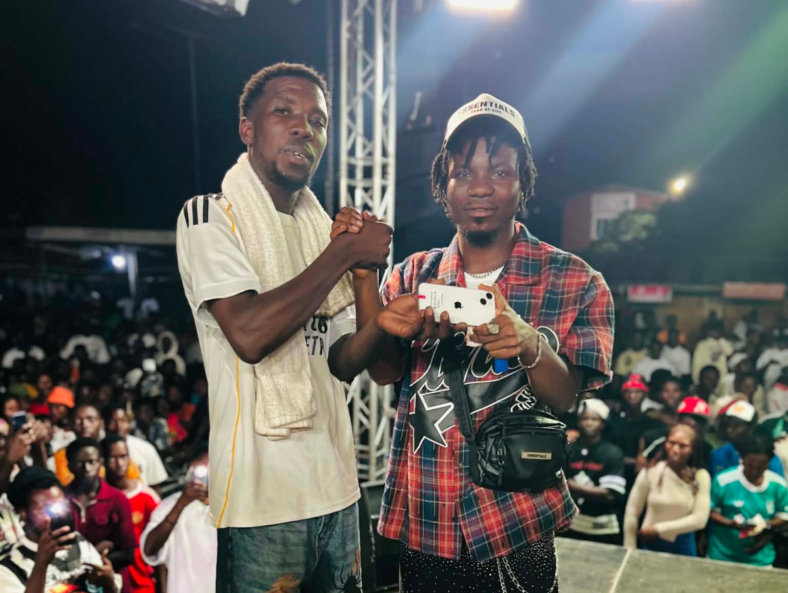 Big Moment in Kpando! Kwejo Underboss Gifts MC Gbeta an iPhone 13 at Zone 6 To The World Concert