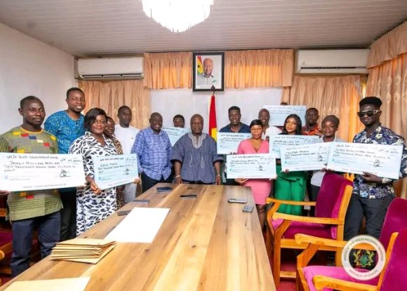 FIRST BATCH OF 10 BENEFICIARIES OF THE VOLTA YOUTH DEVELOPMENT FUND RECEIVE GHS 10,000 EACH